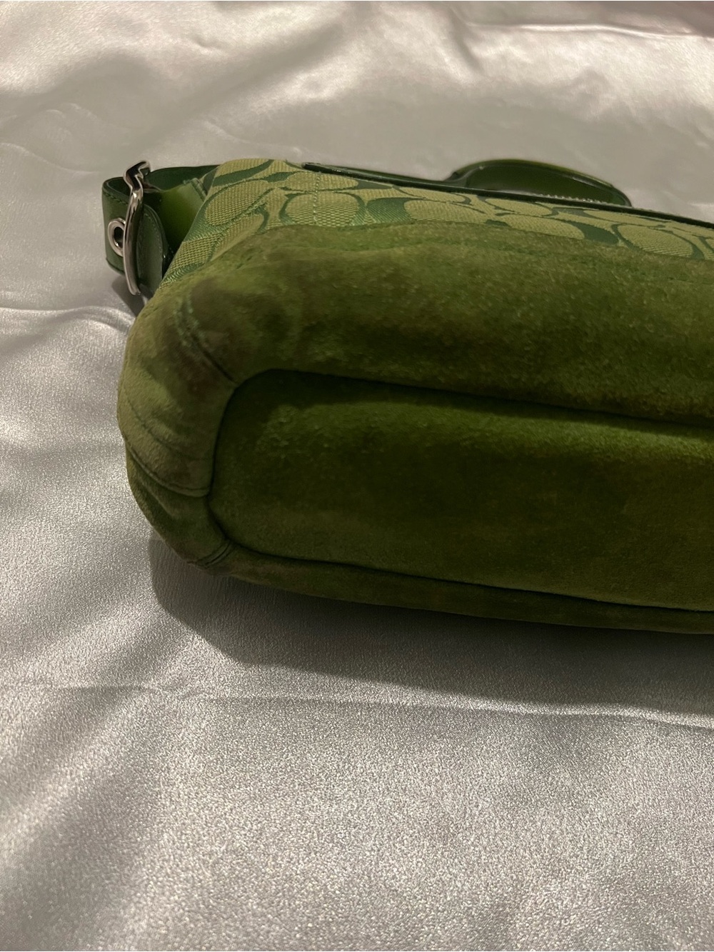 Coach Green Signature Jacquard Shoulder Bag - Picture 4 of 8
